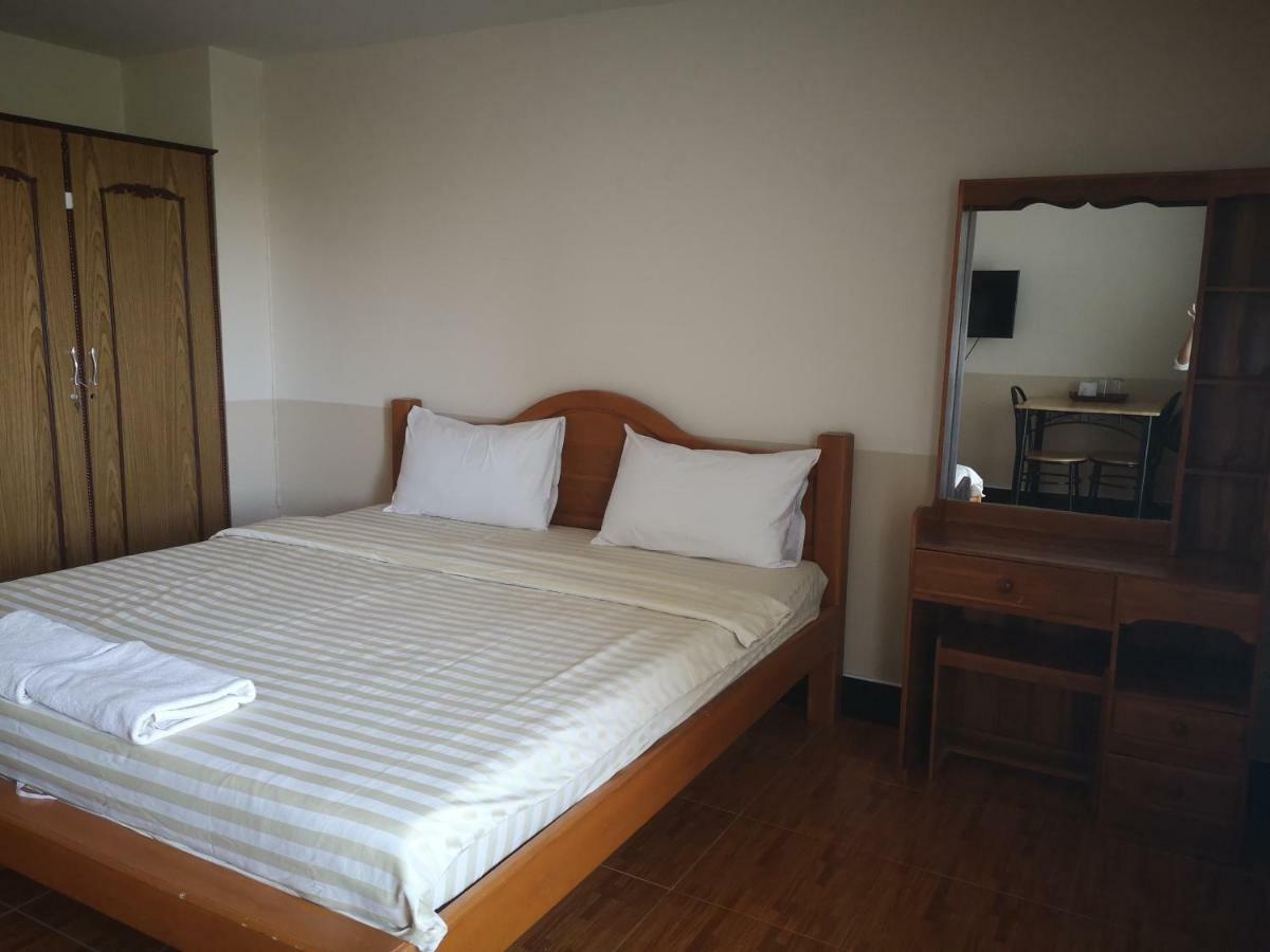 Sab Suwarn Mansion Hotel Suphan Buri Exterior photo